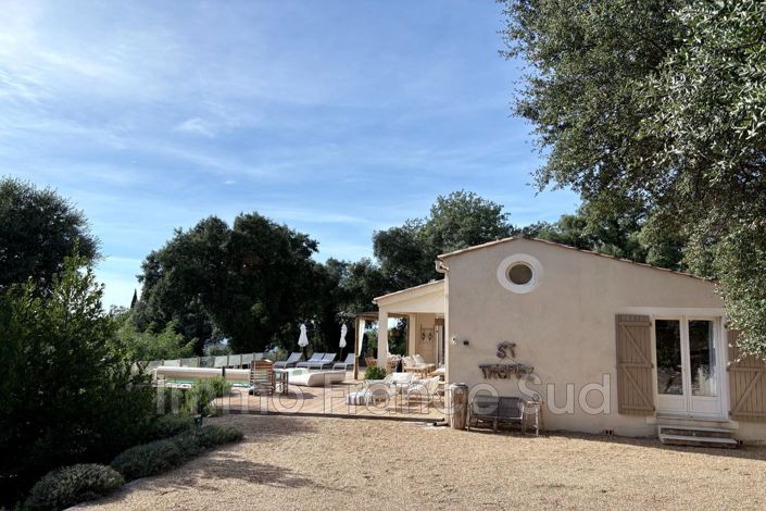 Image No.2-4 Bed House for sale