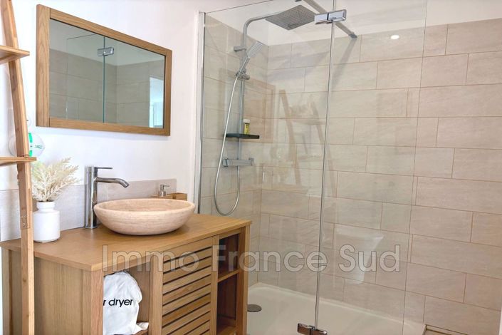 Image No.20-4 Bed House for sale