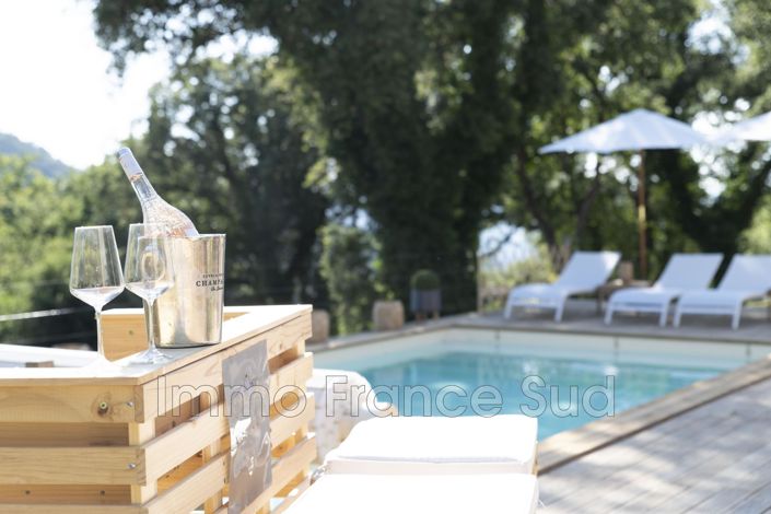 Image No.3-4 Bed House for sale