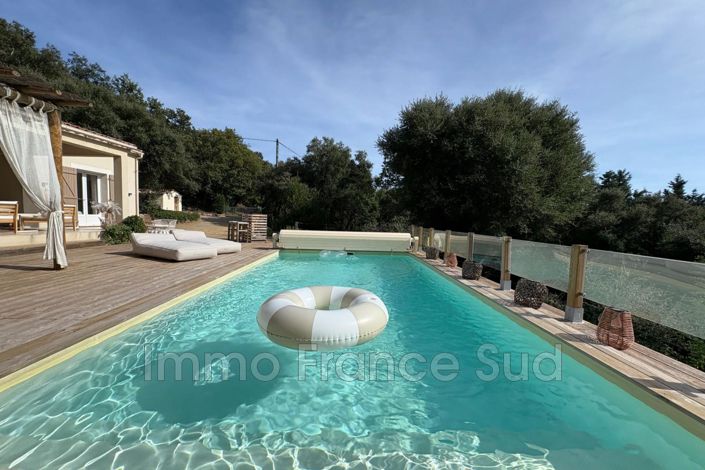 Image No.8-4 Bed House for sale