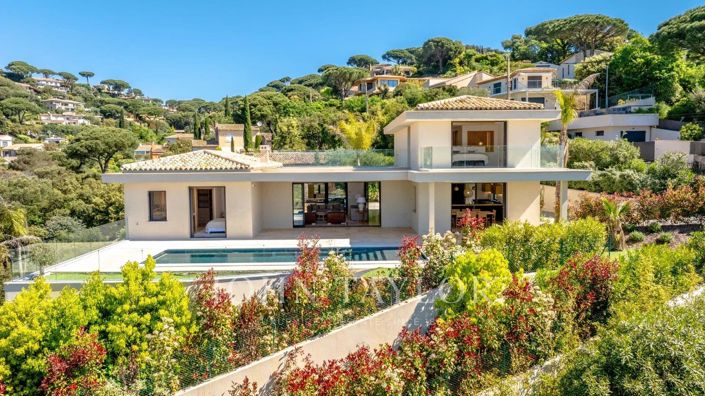 Image No.2-Maison de 4 chambres à vendre à Sainte-Maxime