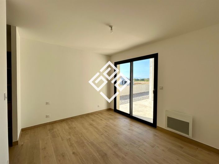 Image No.12-3 Bed House for sale