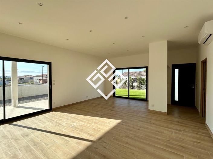 Image No.3-3 Bed House for sale