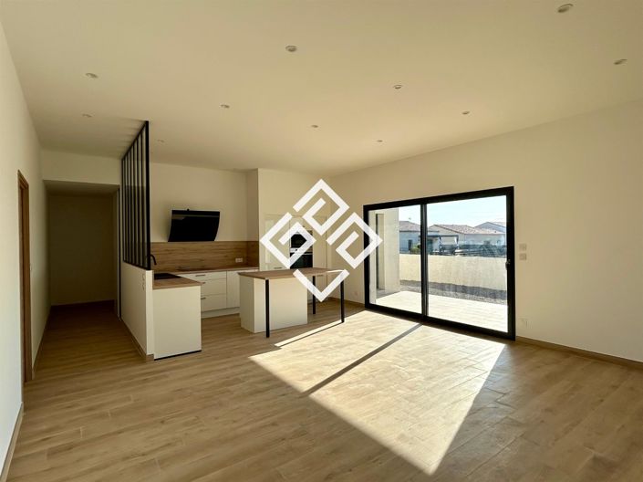 Image No.6-3 Bed House for sale