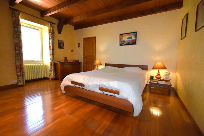 Image No.13-3 Bed House for sale