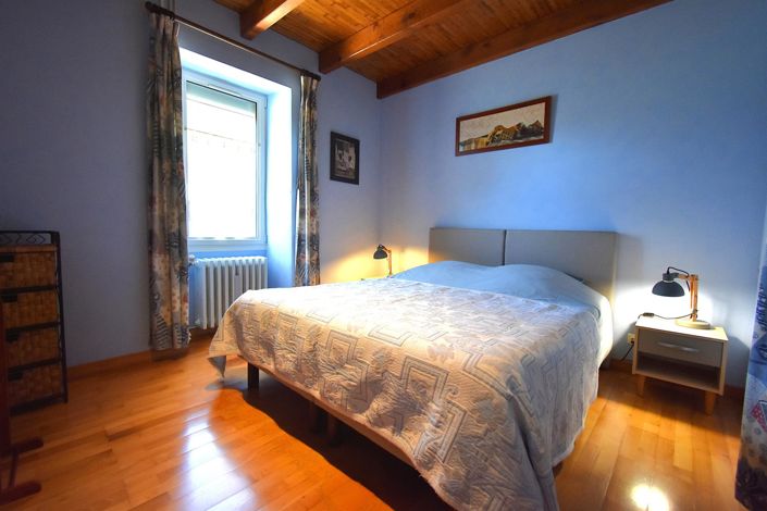 Image No.15-3 Bed House for sale