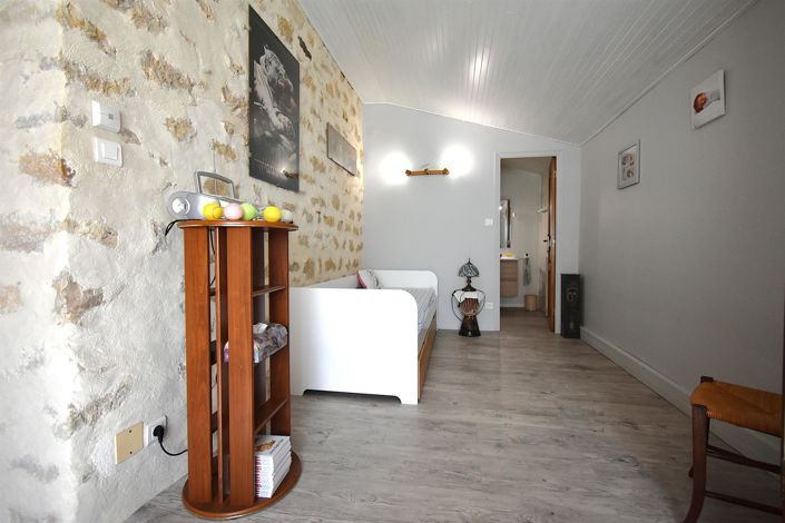 Image No.16-3 Bed House for sale