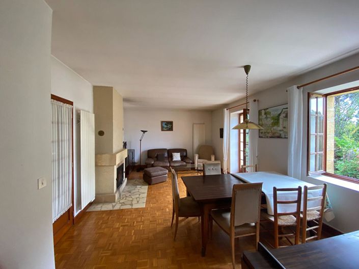 Image No.8-3 Bed House for sale