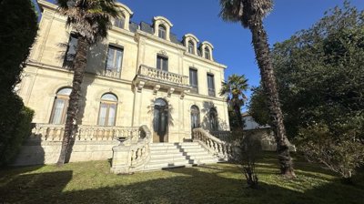 1 - Saint-Jean-d'Angély, House