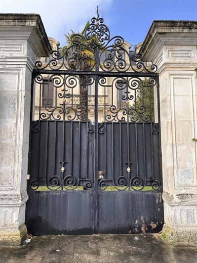 Image No.16-7 Bed House for sale