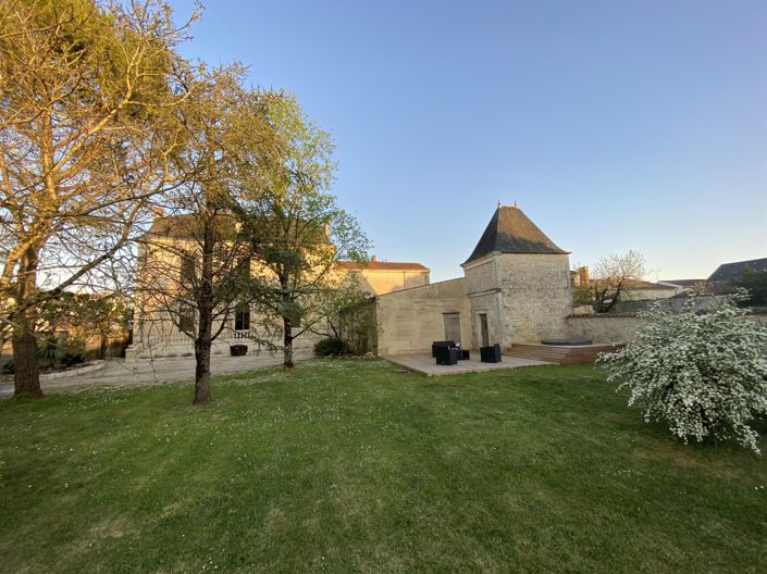 Image No.2-7 Bed House for sale