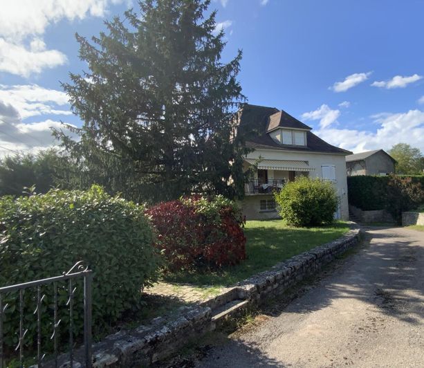 Image No.2-4 Bed House for sale