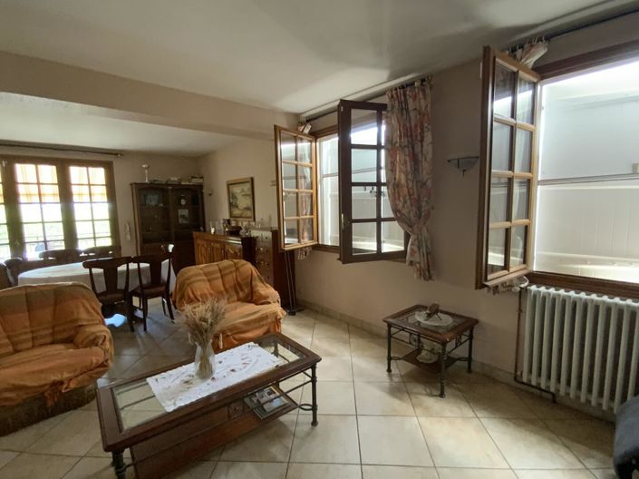 Image No.7-4 Bed House for sale