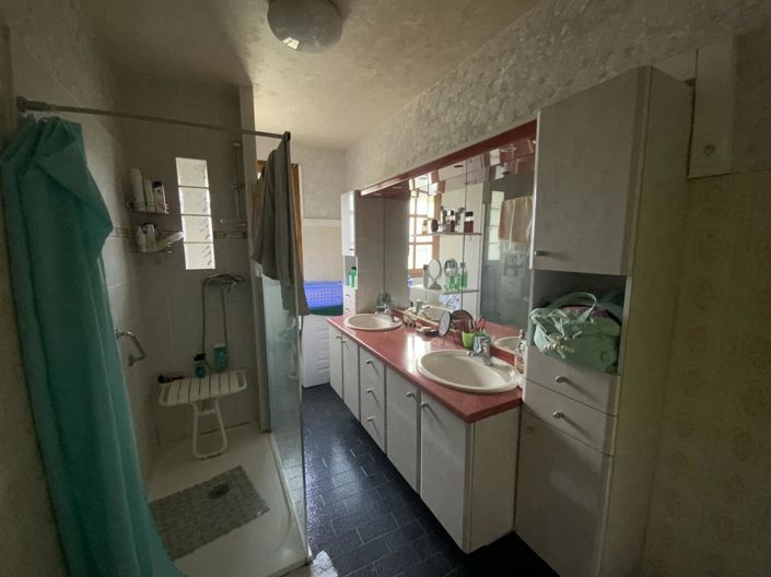 Image No.9-4 Bed House for sale