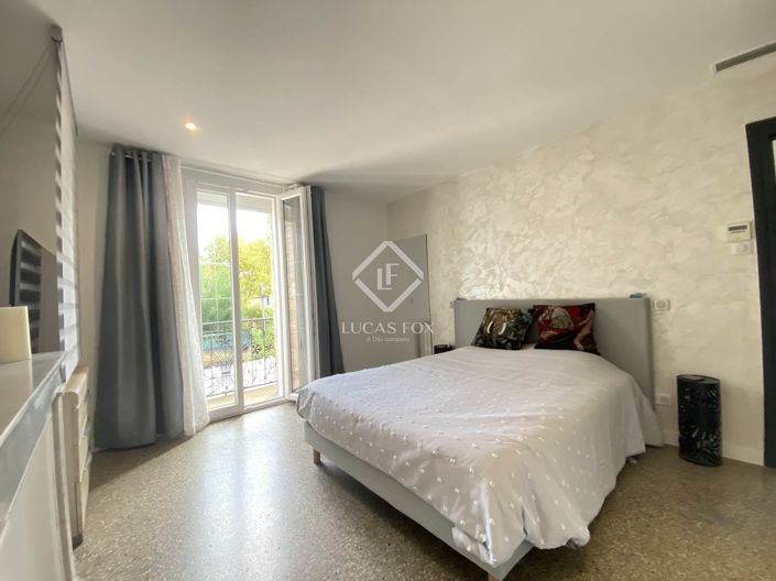 Image No.10-3 Bed House for sale