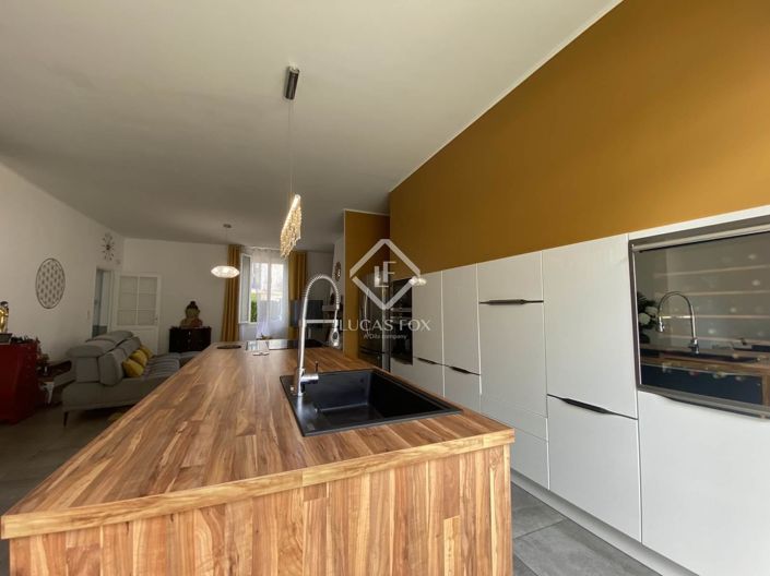 Image No.9-3 Bed House for sale