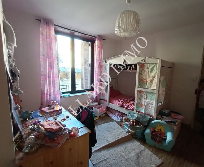 Image No.20-5 Bed House for sale