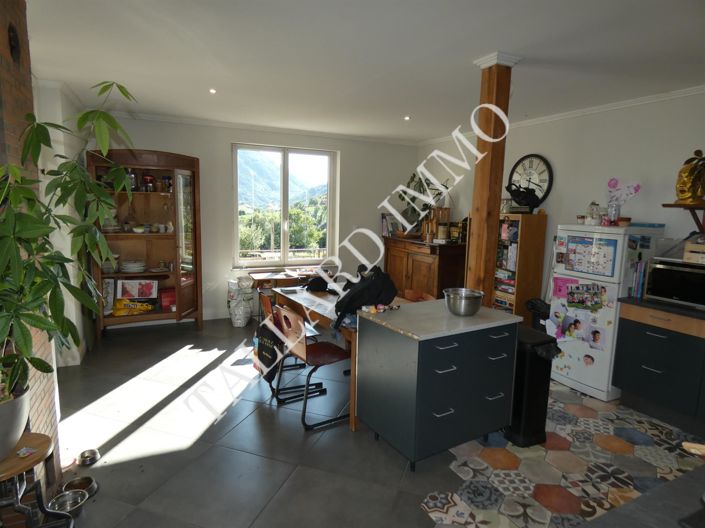 Image No.25-5 Bed House for sale