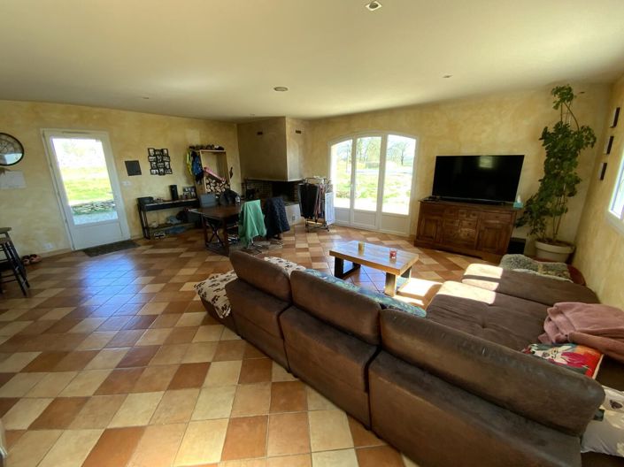 Image No.4-5 Bed House for sale