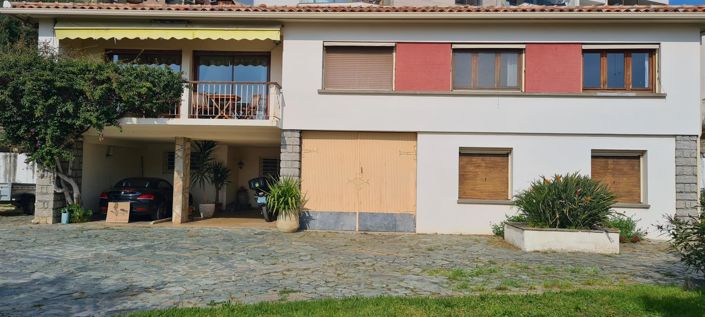 Image No.1-5 Bed House for sale