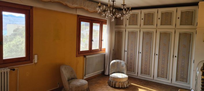 Image No.3-5 Bed House for sale