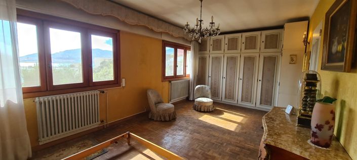 Image No.5-5 Bed House for sale