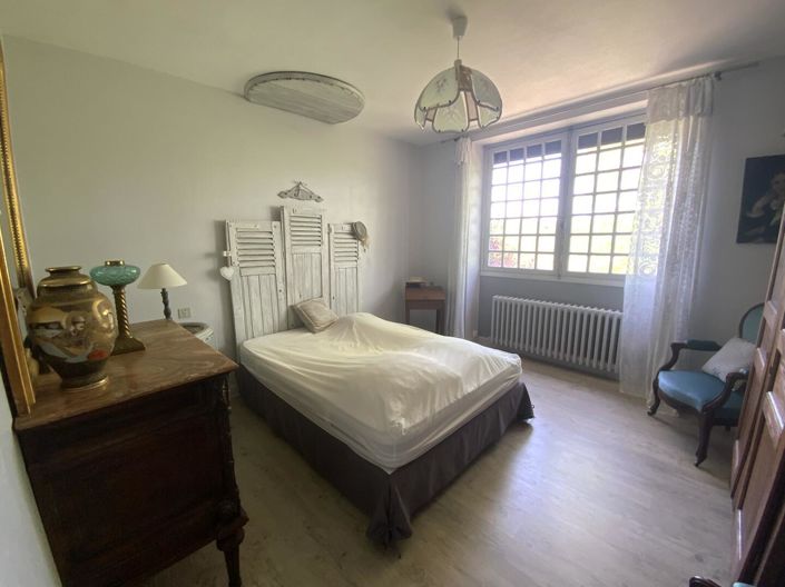 Image No.18-4 Bed House for sale