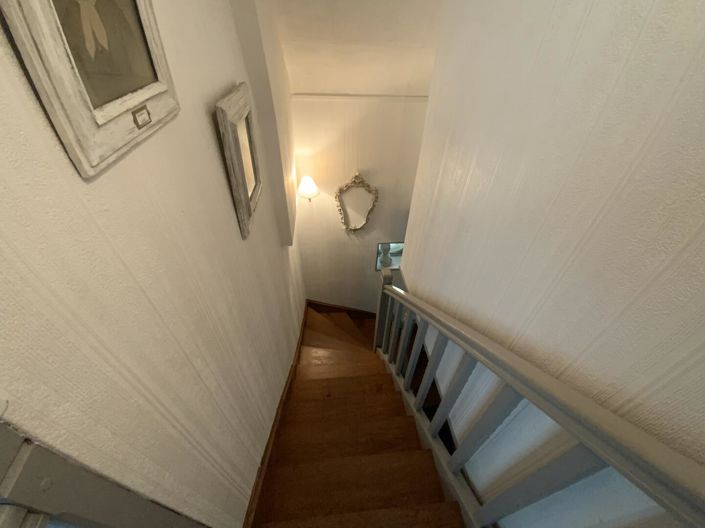 Image No.19-4 Bed House for sale