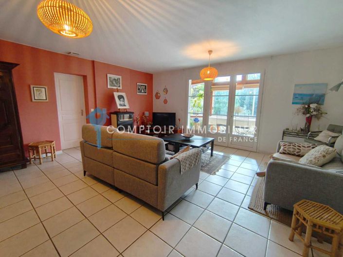 Image No.6-3 Bed House for sale