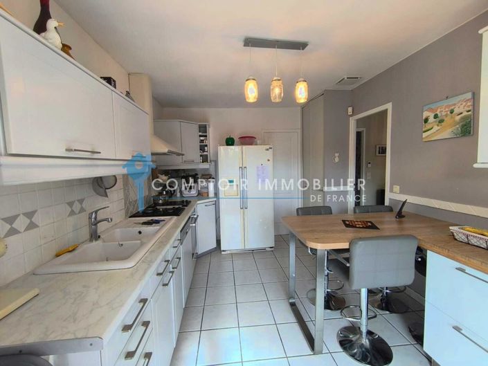 Image No.7-3 Bed House for sale