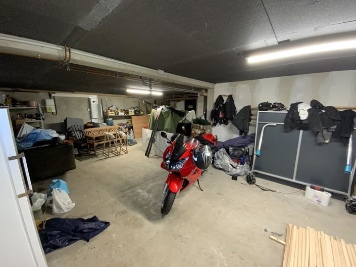 Image No.20-5 Bed House for sale