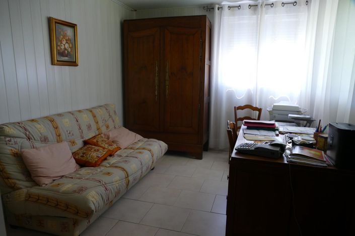 Image No.7-4 Bed House for sale