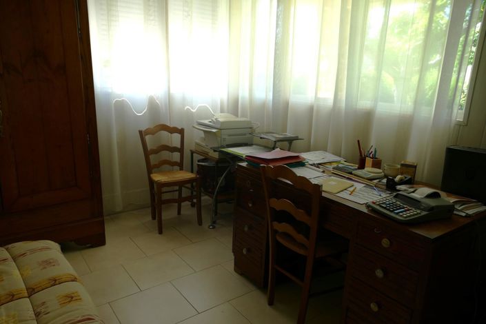 Image No.8-4 Bed House for sale