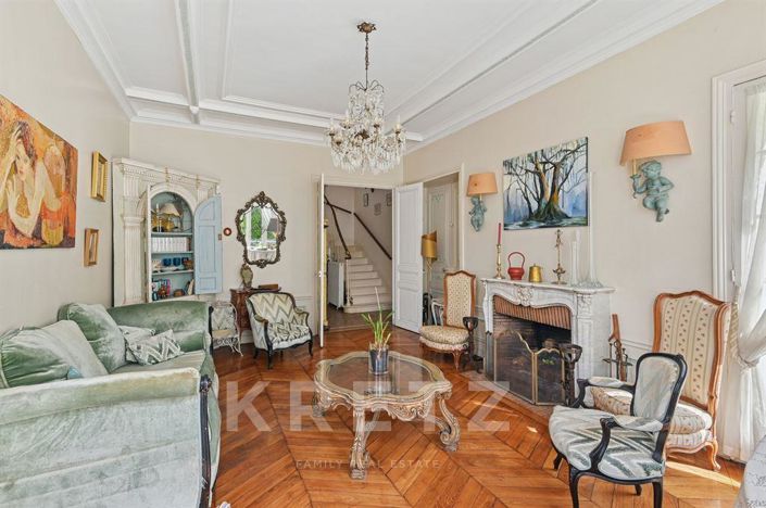 Image No.10-6 Bed House for sale