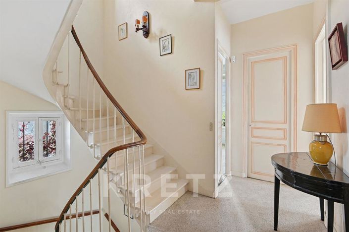 Image No.15-6 Bed House for sale