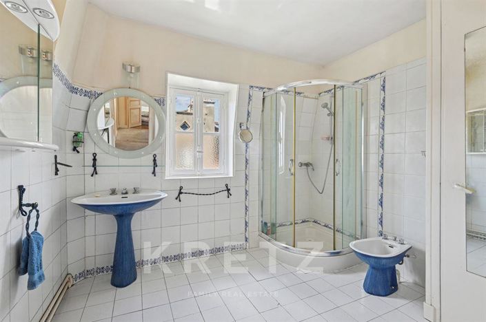 Image No.17-6 Bed House for sale