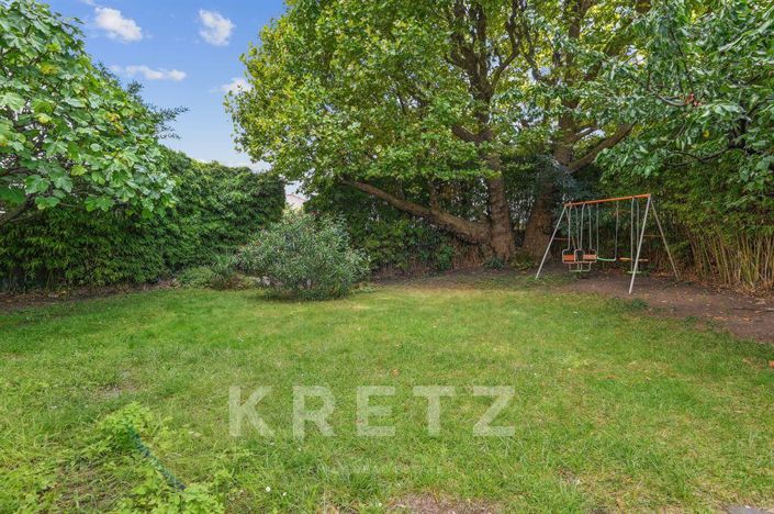 Image No.9-6 Bed House for sale