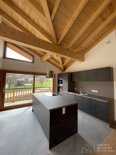 Image No.8-3 Bed House for sale