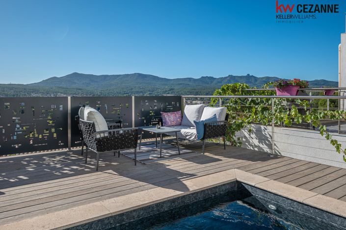 Image No.9-4 Bed House for sale