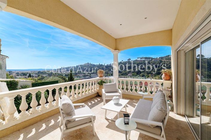 Image No.2-4 Bed House for sale