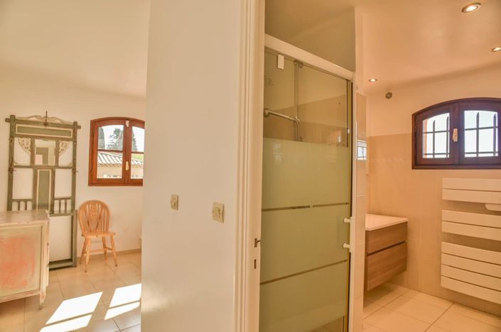 Image No.12-3 Bed House for sale