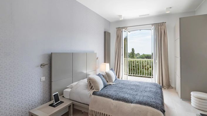 Image No.11-5 Bed House for sale