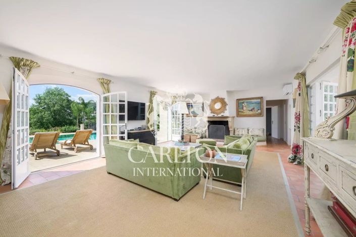 Image No.11-5 Bed House for sale