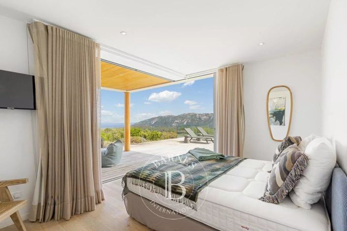 Image No.10-4 Bed House for sale