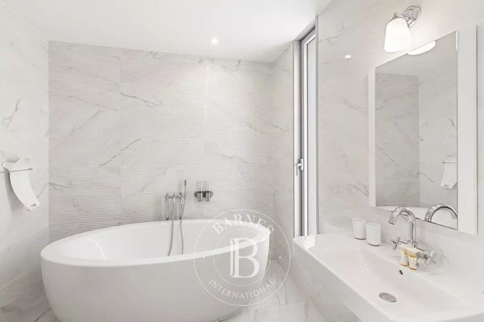 Image No.15-4 Bed House for sale