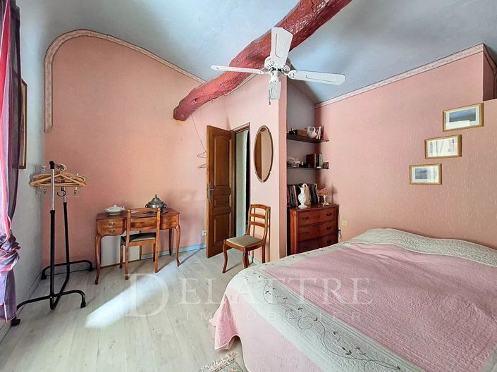 Image No.12-5 Bed House for sale