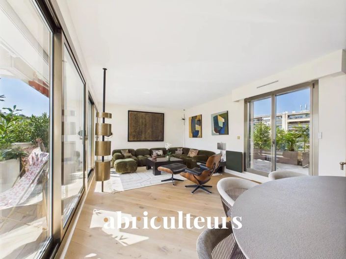 Image No.1-3 Bed Apartment for sale