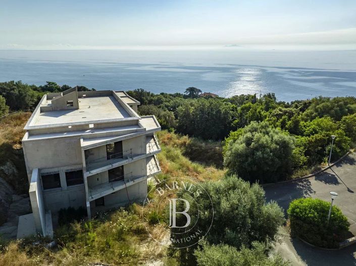 Image No.1-3 Bed Apartment for sale