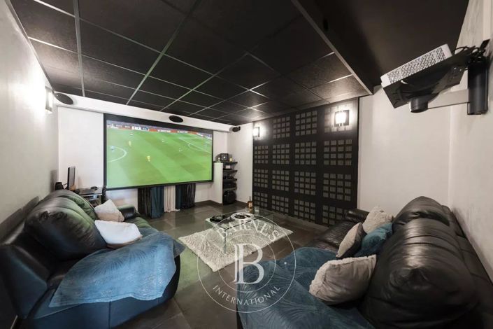 Image No.17-4 Bed House for sale