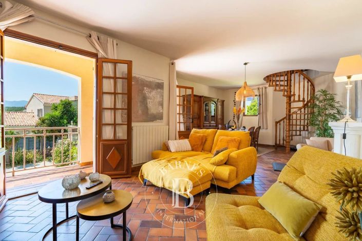 Image No.3-Maison de 5 chambres à vendre à Saint-Florent